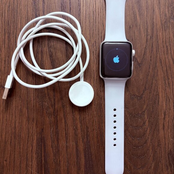 Apple Watch Series 3 (2017) 42mm aluminum